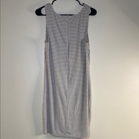 Charlotte Russe Black and White Scoop Neck Sheath Dress - Picture 3 of 6